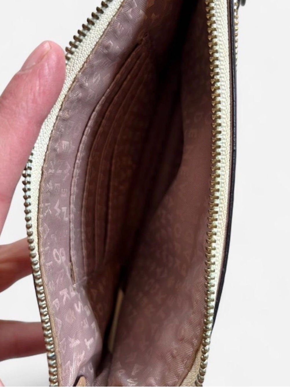 Kate Spade Grove Street Tinie
Wristlet in Dune Stripe - Picture 4 of 6